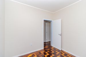 Image 12 - 917717
