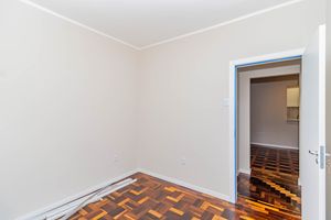 Image 13 - 917717