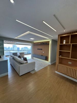 Image 1 - 917728