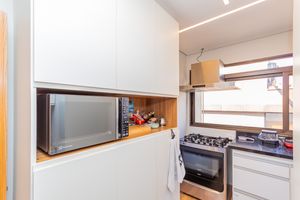 Image 40 - 917730