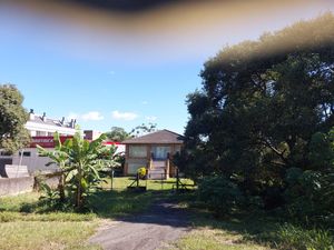 Image 1 - 917731