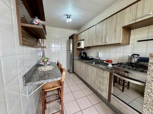 Image 9 - 917732