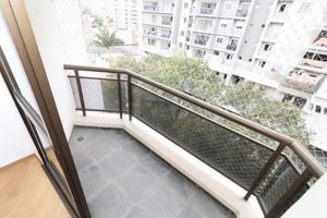 Image 10 - 917733
