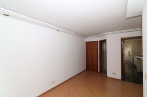 Image 5 - 917733