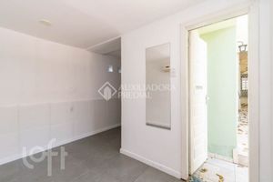 Image 32 - 917736