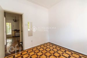 Image 39 - 917736