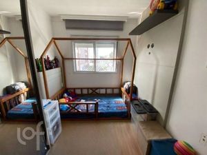 Image 7 - 917740