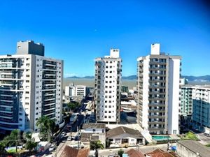 Image 8 - 917741