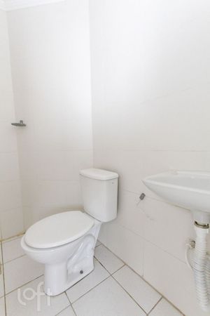 Image 10 - 917749