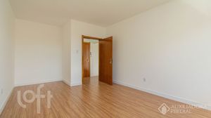 Image 17 - 917755