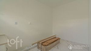 Image 11 - 917755