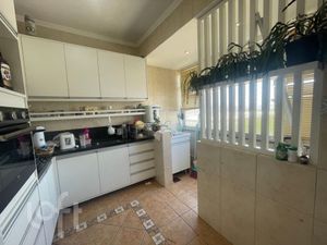 Image 7 - 917756