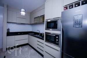 Image 7 - 917781