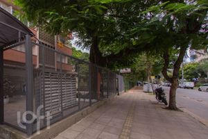 Image 7 - 917782