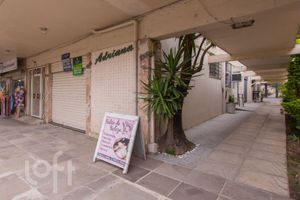 Image 9 - 917782