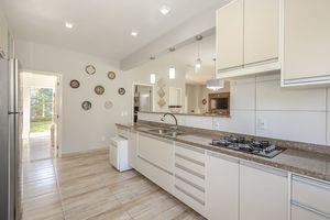 Image 4 - 917794