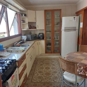 Image 12 - 917800