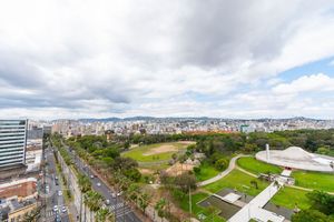 Image 21 - 917801
