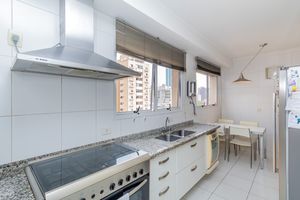 Image 15 - 917818
