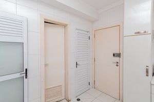 Image 19 - 917818