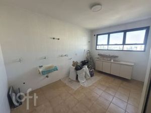 Image 8 - 917824