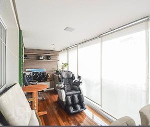 Image 4 - 917825