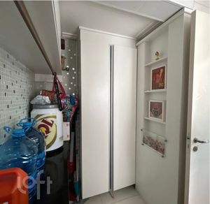 Image 10 - 917825