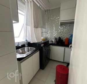 Image 9 - 917825