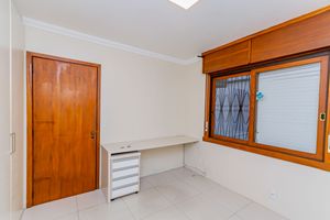 Image 10 - 917826