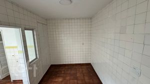 Image 3 - 917827