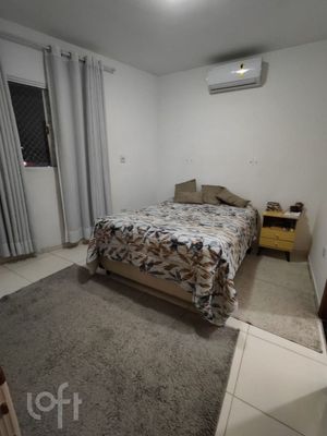 Image 32 - 917832