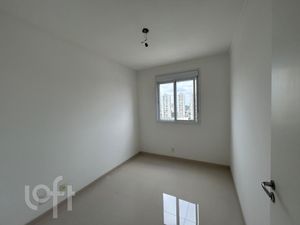 Image 7 - 917834