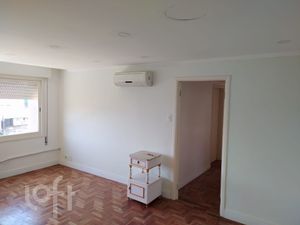 Image 7 - 917840