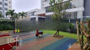 Image 4 - 917843