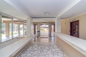 Image 41 - 917849