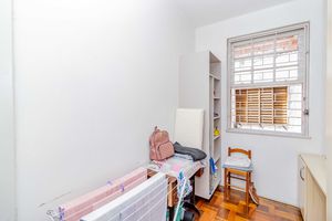 Image 19 - 917853