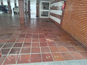 Image 7 - 917858