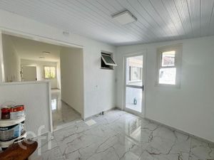 Image 5 - 917865