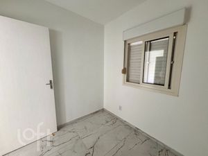 Image 19 - 917865