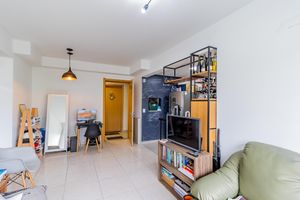 Image 1 - 917867
