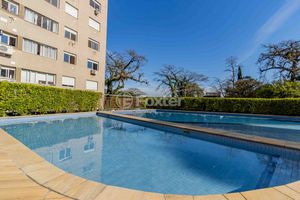 Image 8 - 917867