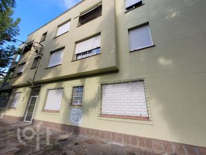 Image 32 - 917884