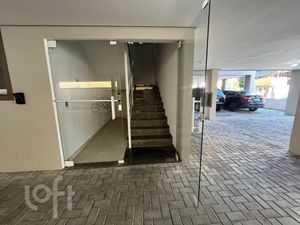 Image 4 - 917890