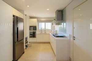 Image 10 - 917897