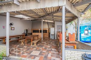Image 16 - 917930