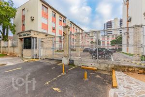 Image 18 - 917930