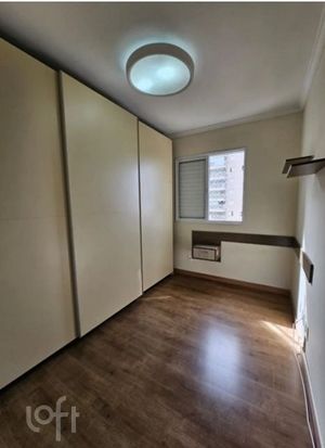 Image 17 - 917945