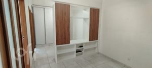 Image 4 - 917946