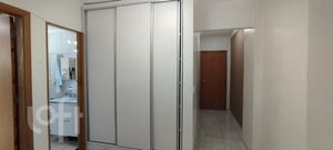 Image 6 - 917946