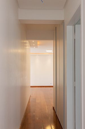 Image 16 - 917948